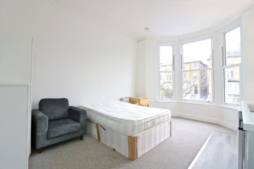 Property photo 3 of 4