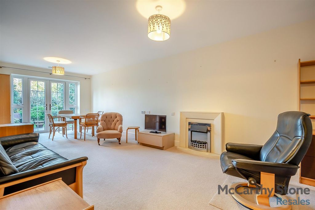 Property photo 3 of 44 8633915-Interior22.Jpg