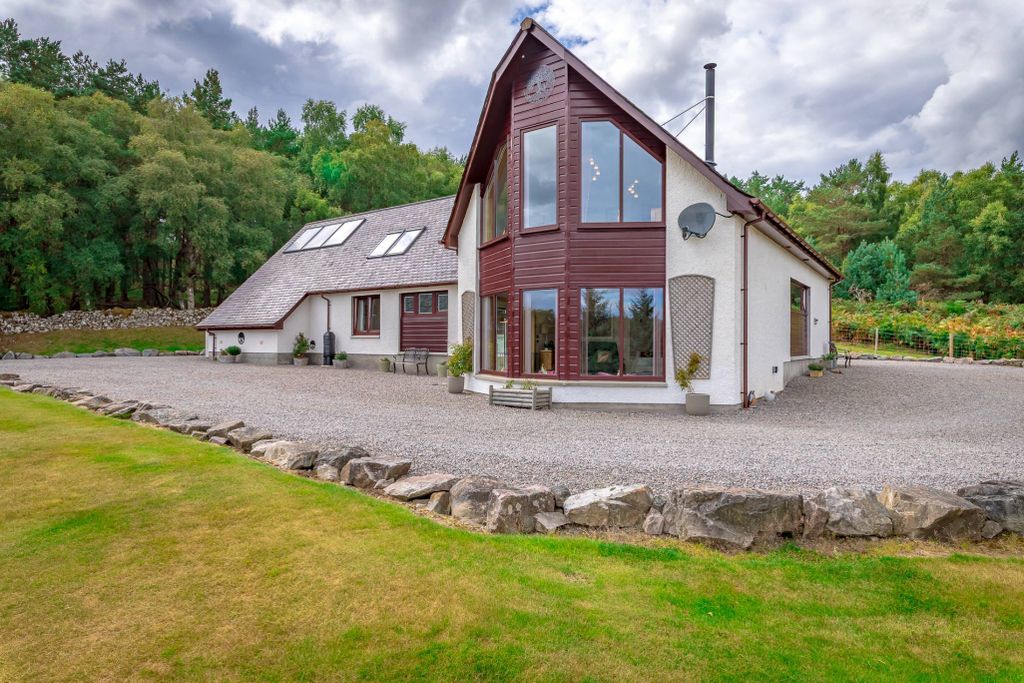 Property photo 1 of 40