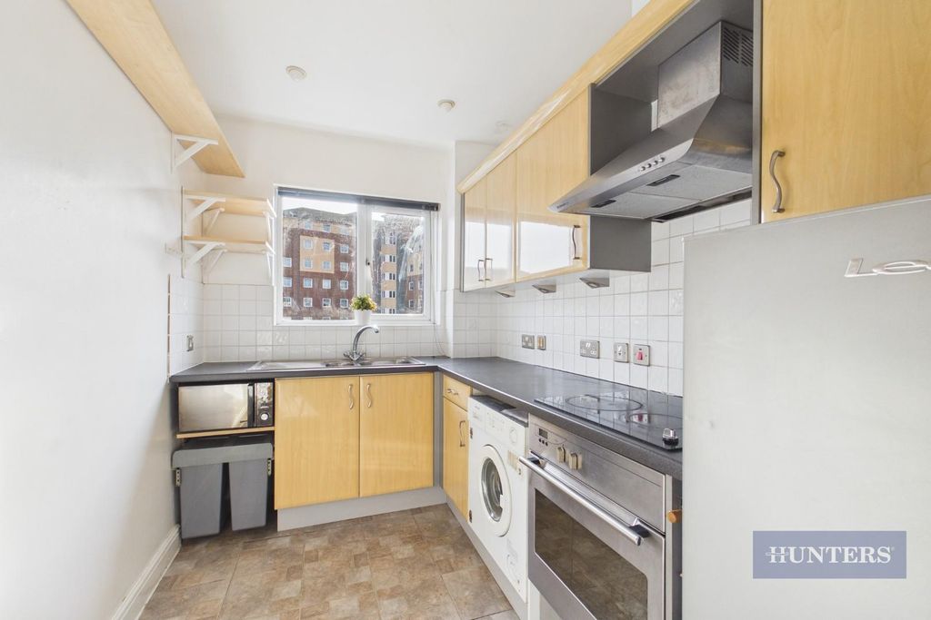 Property photo 3 of 17 Cam05152G0-Pr0378-Still016.Jpg