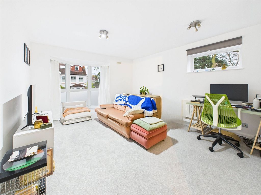 Property photo 2 of 7 Picture 2