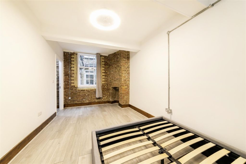 Property photo 3 of 21 1 Prince Of Wales Passage -3.Jpg
