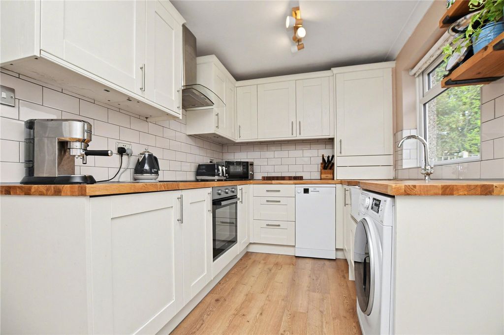 Property photo 3 of 13 Kitchen