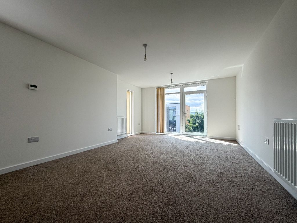 Property photo 3 of 11 5368903