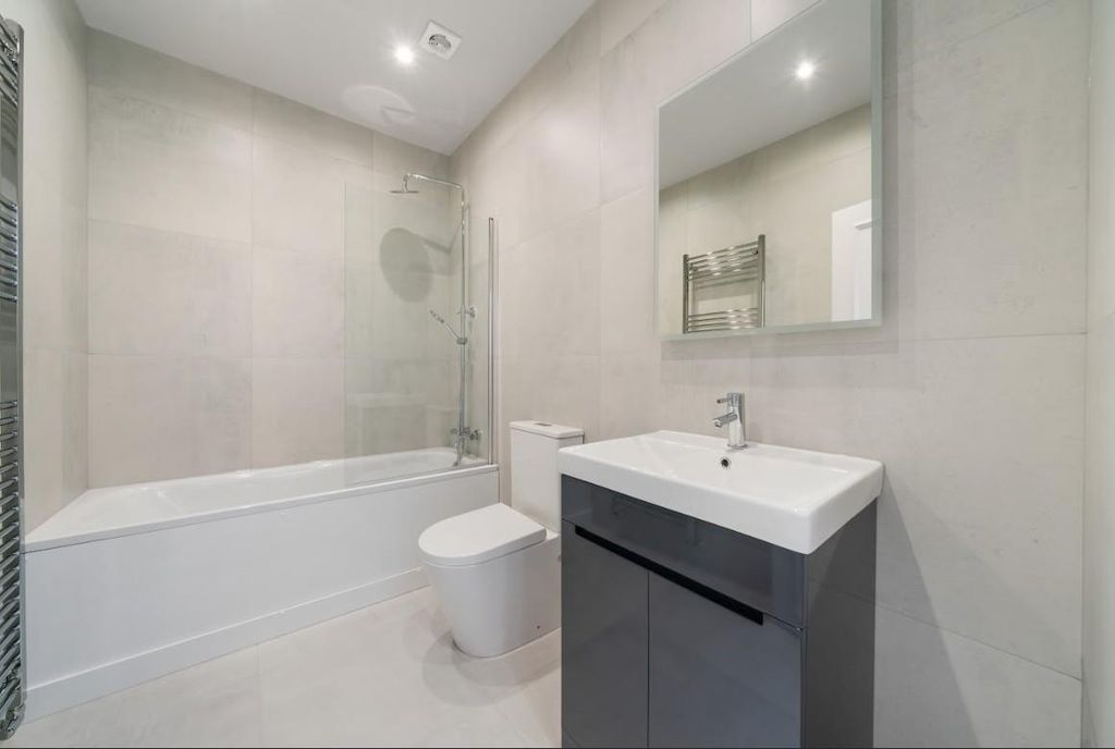Property photo 3 of 11 15.Jpg