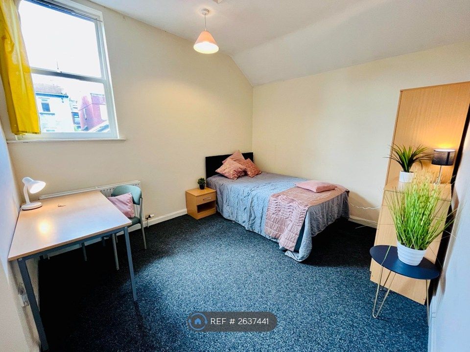 Property photo 3 of 14