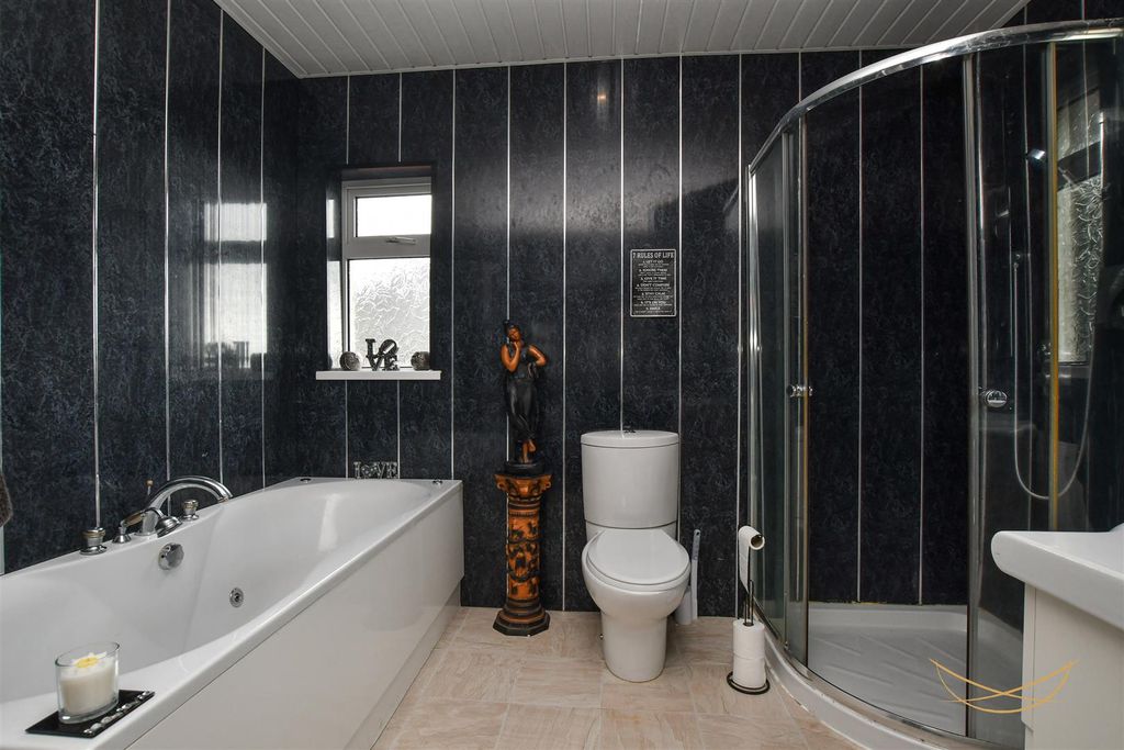 Additional image 18 of 4 bed semi-detached house for saleStation Road, Greenisland BT38