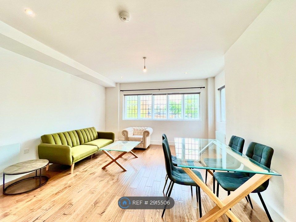Property photo 2 of 8