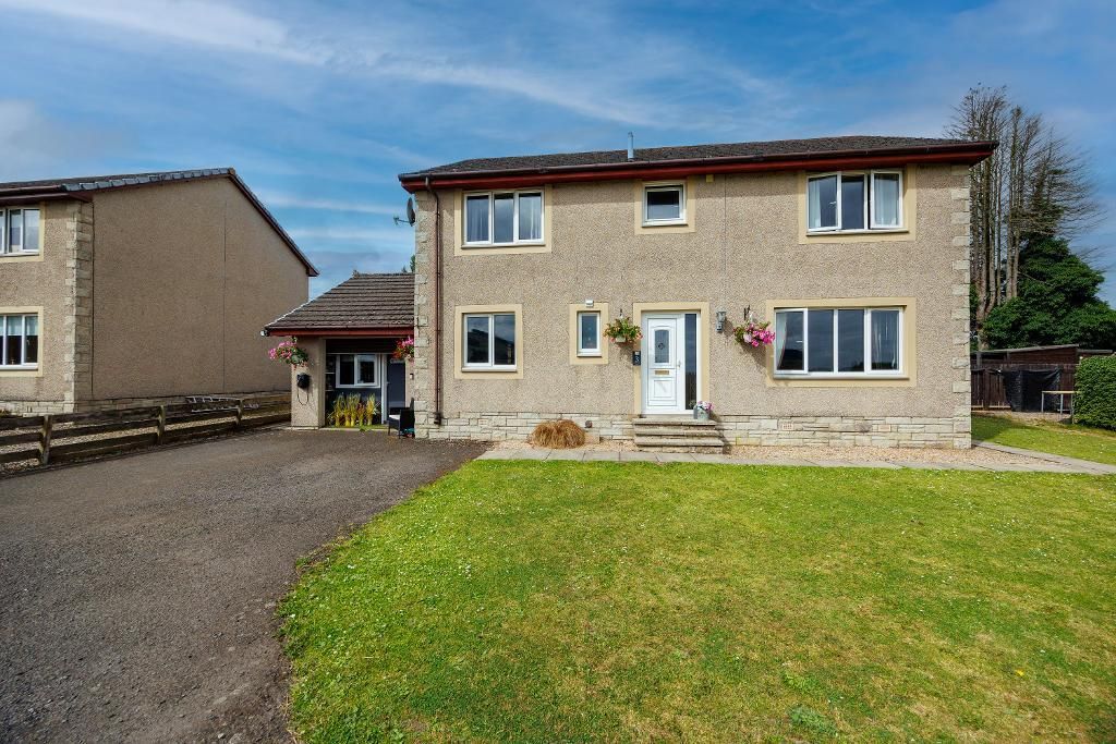 Property photo 1 of 32