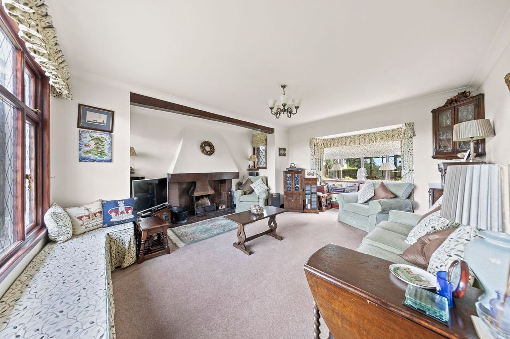 Property photo 3 of 31