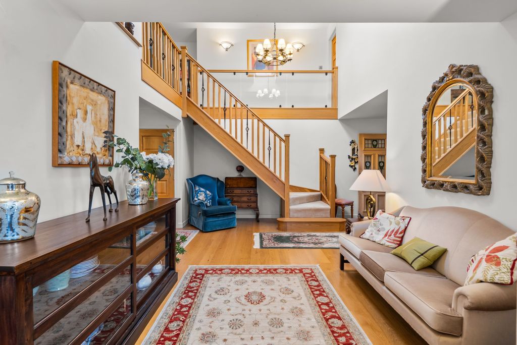 Property photo 3 of 51