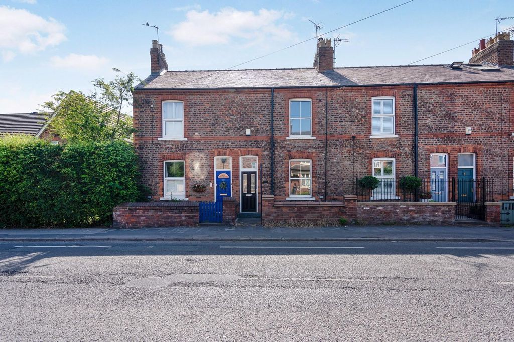 Property photo 1 of 18 298Huntingtonroad-1.Jpg