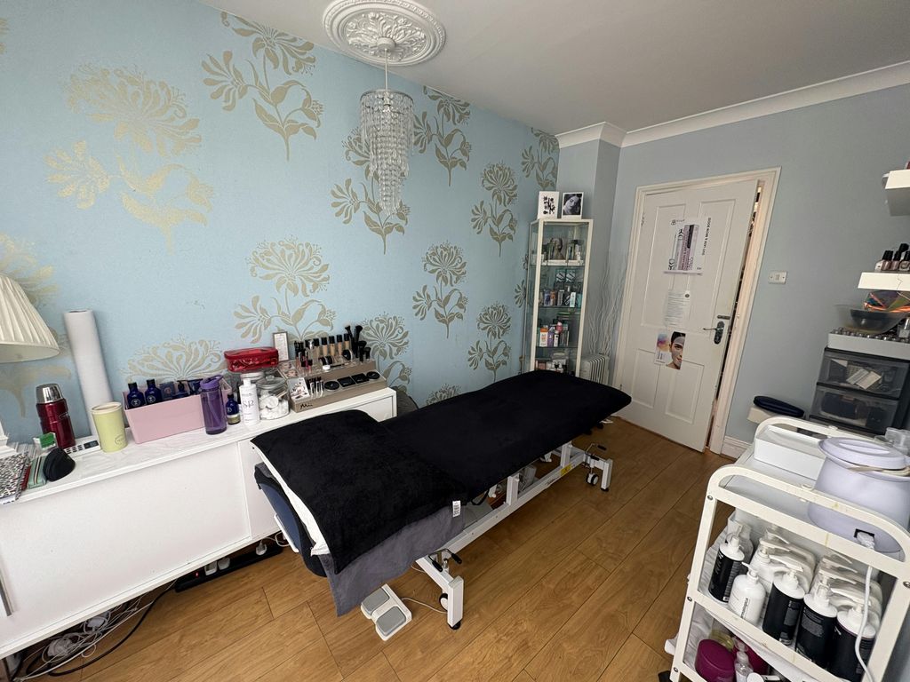 Property photo 3 of 4 2 Manor Road Verwood 4.Jpg