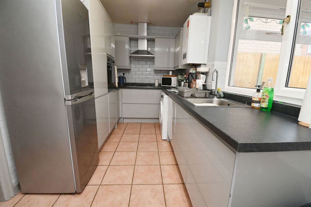 Property photo 2 of 13