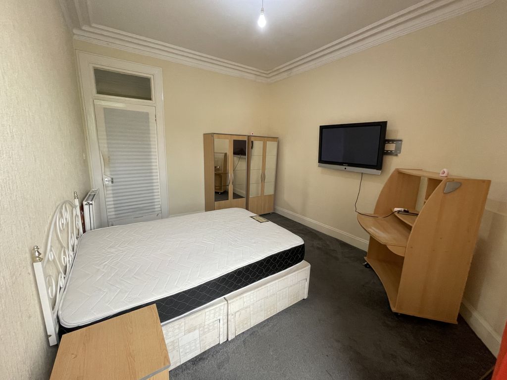 Property photo 2 of 11 Gallery