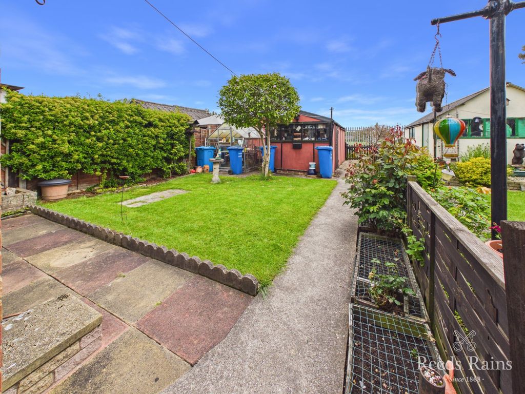 Property photo 2 of 18 Rear Garden