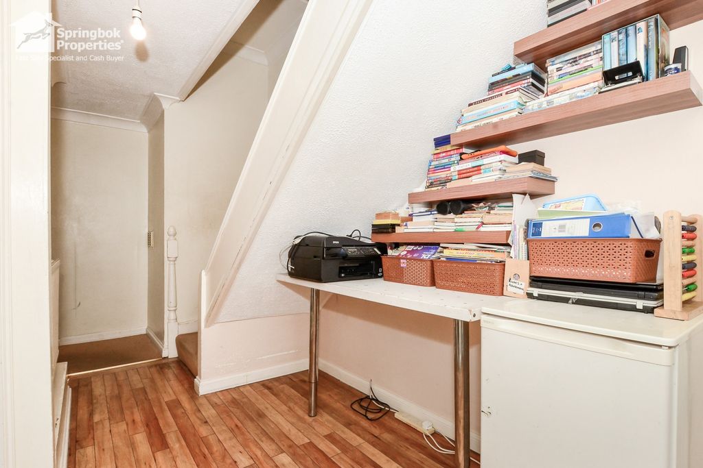 Property photo 3 of 16 Image 2