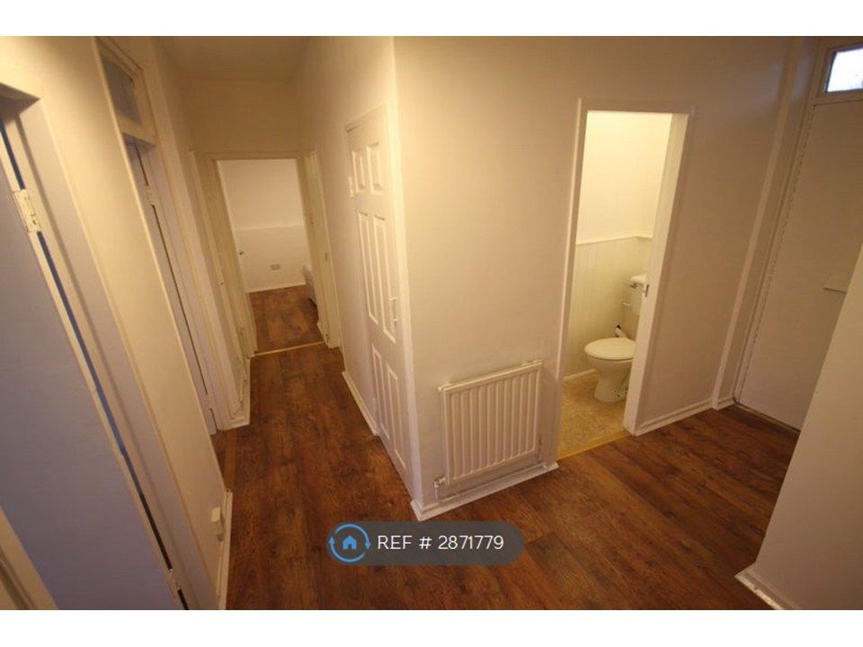 Property photo 2 of 11 Hallway/ Separate Toilet