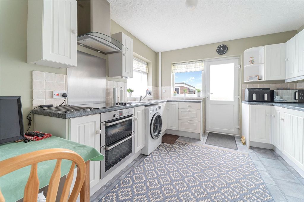 Property photo 2 of 13 Kitchen Breakfast Rm