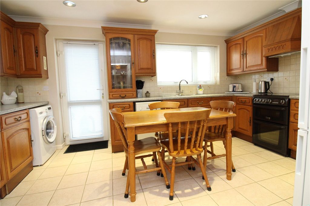 Property photo 3 of 16 Picture No. 04