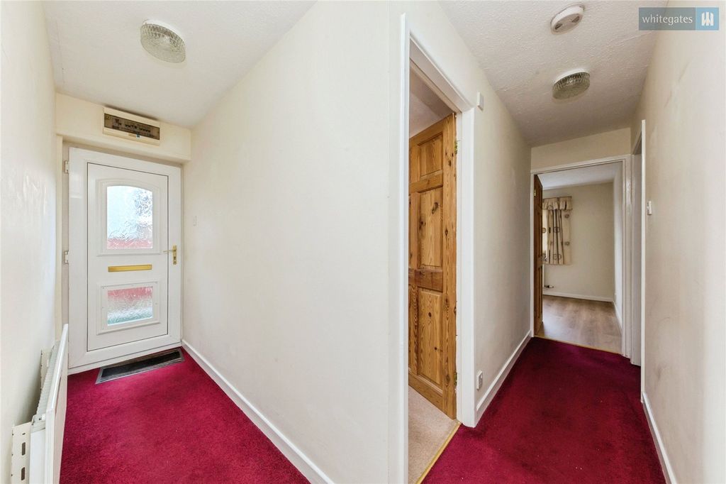 Property photo 3 of 15 Picture No. 02