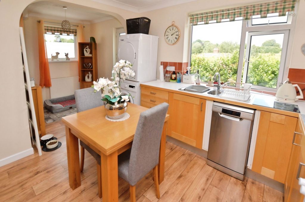 Property photo 2 of 15 Kitchen/Diner