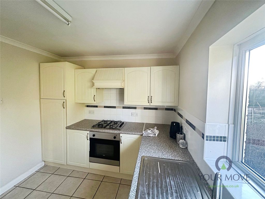 Property photo 2 of 15 Kitchen