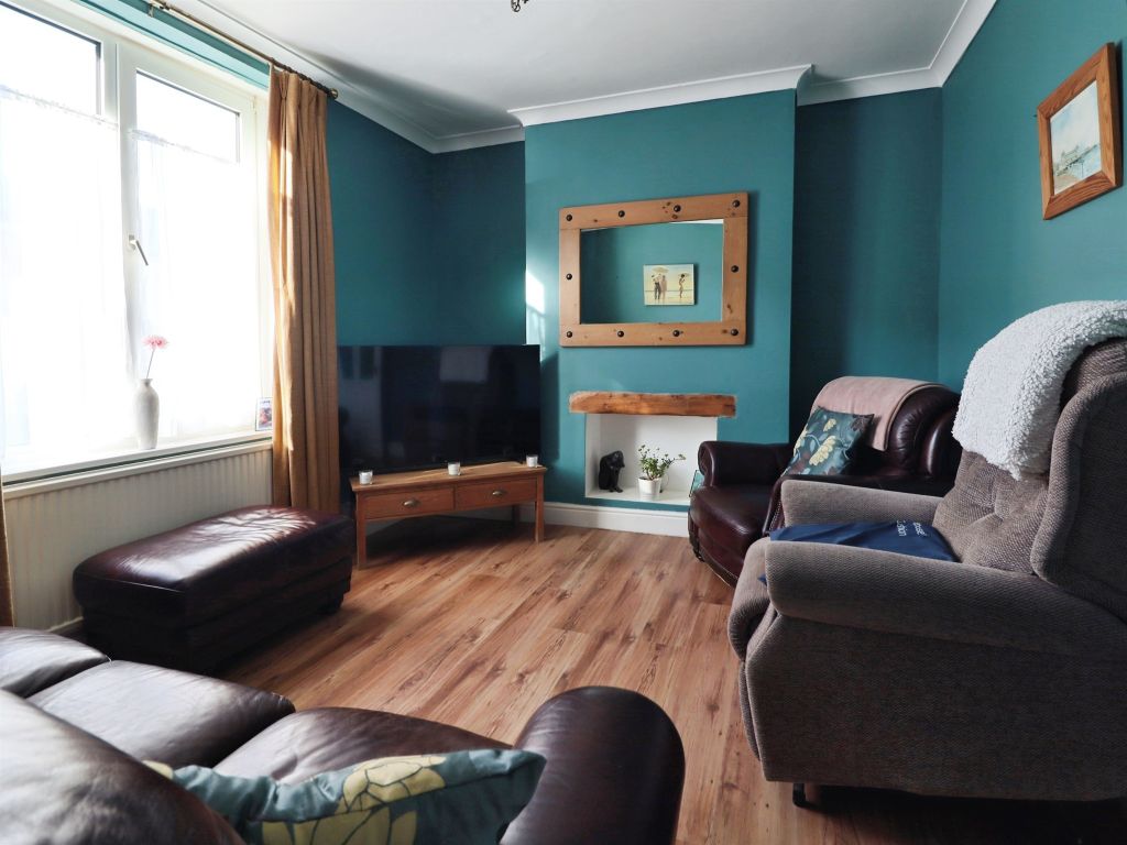 Property photo 3 of 18