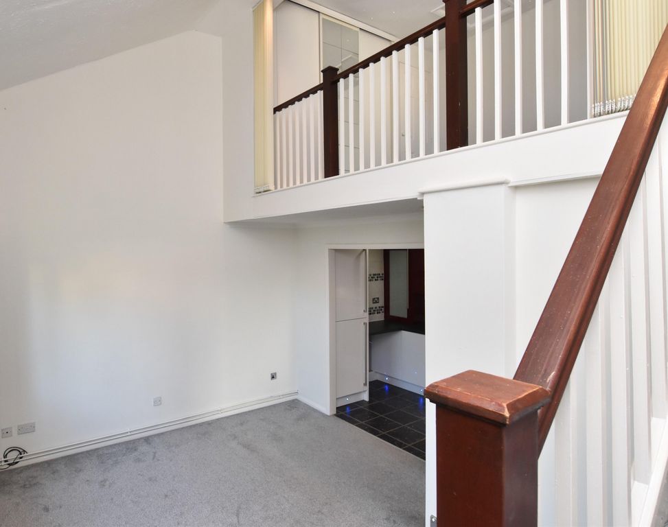 Property photo 2 of 7 Living Room