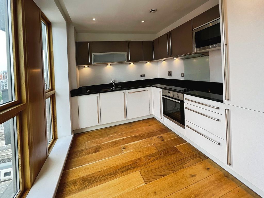 Property photo 2 of 12 Picture No. 23