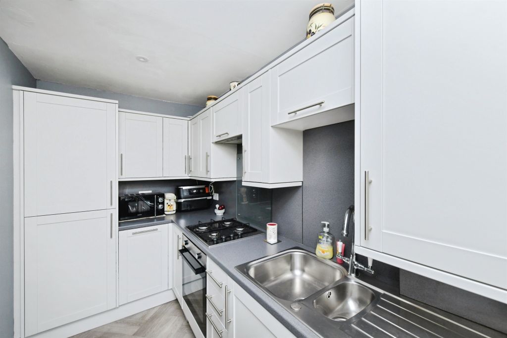 Property photo 3 of 16