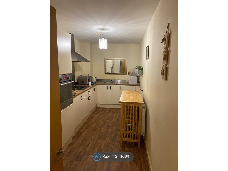 Property photo 3 of 7 Kitchen