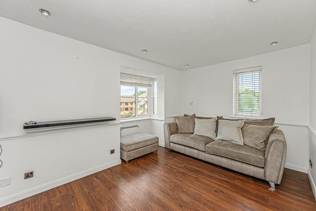 Property photo 2 of 13