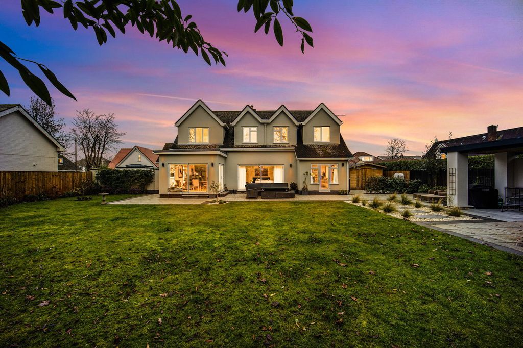 Property photo 1 of 40