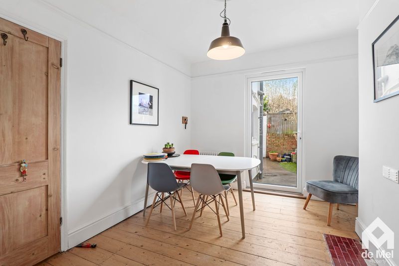 Property photo 3 of 10 Photo 7