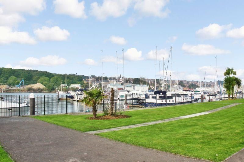 Property photo 3 of 15 Communal Grounds