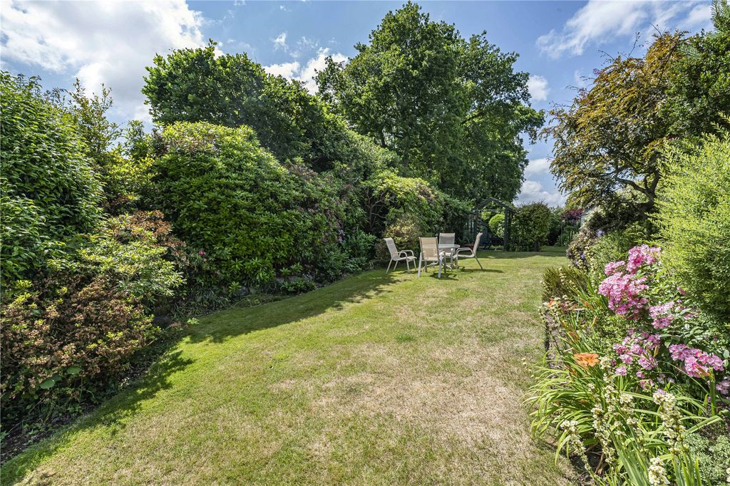 Property photo 3 of 29 Picture No. 23
