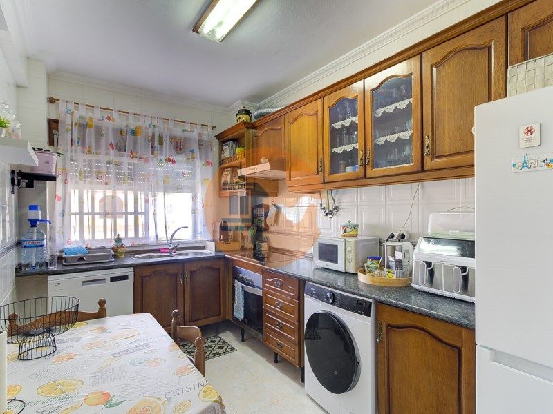 Property photo 3 of 27