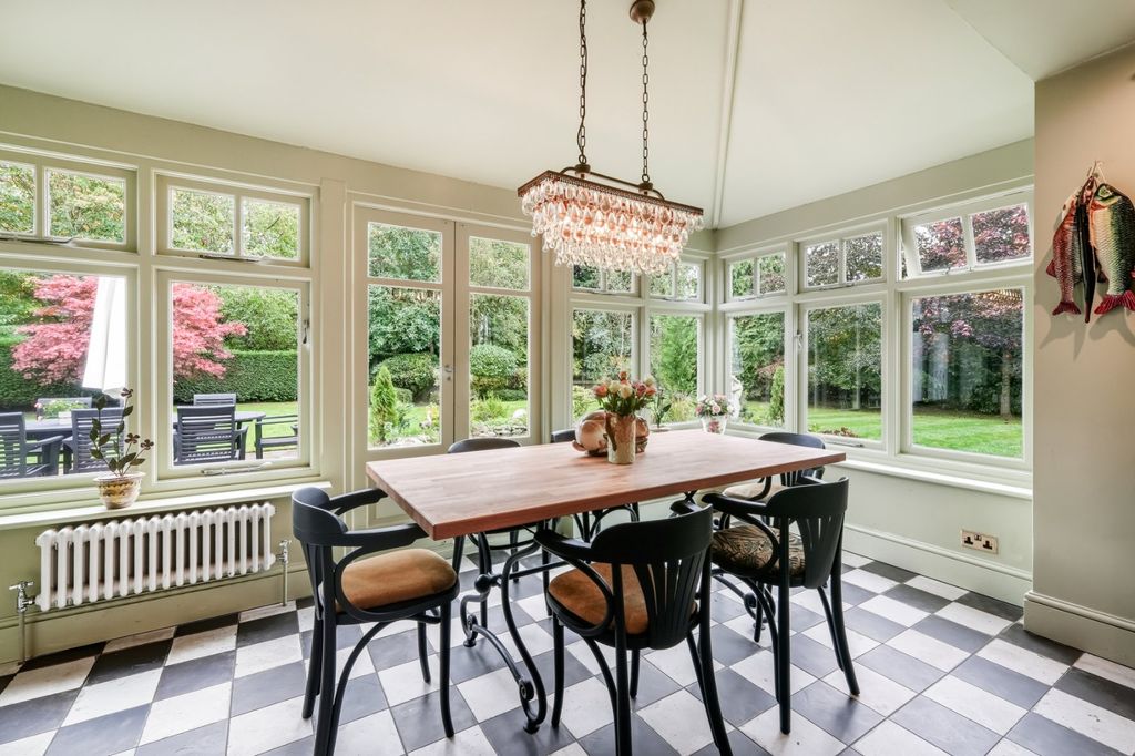 Property photo 3 of 18 Breakfast Area