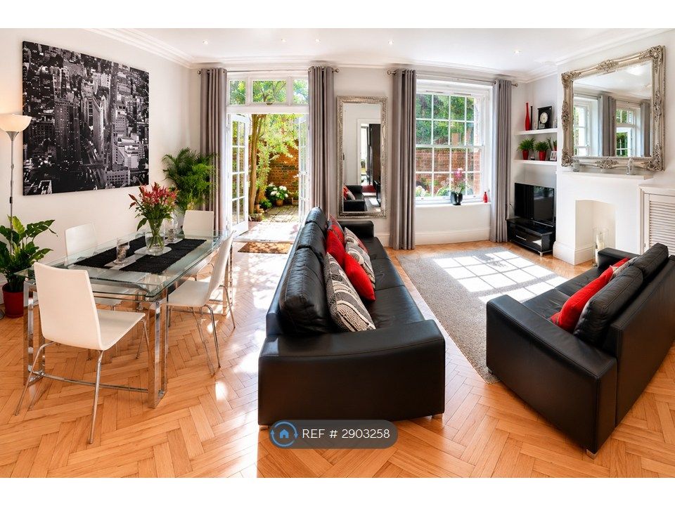 Property photo 1 of 27 Bright Lounge/Dining High-Spec Double Glazing