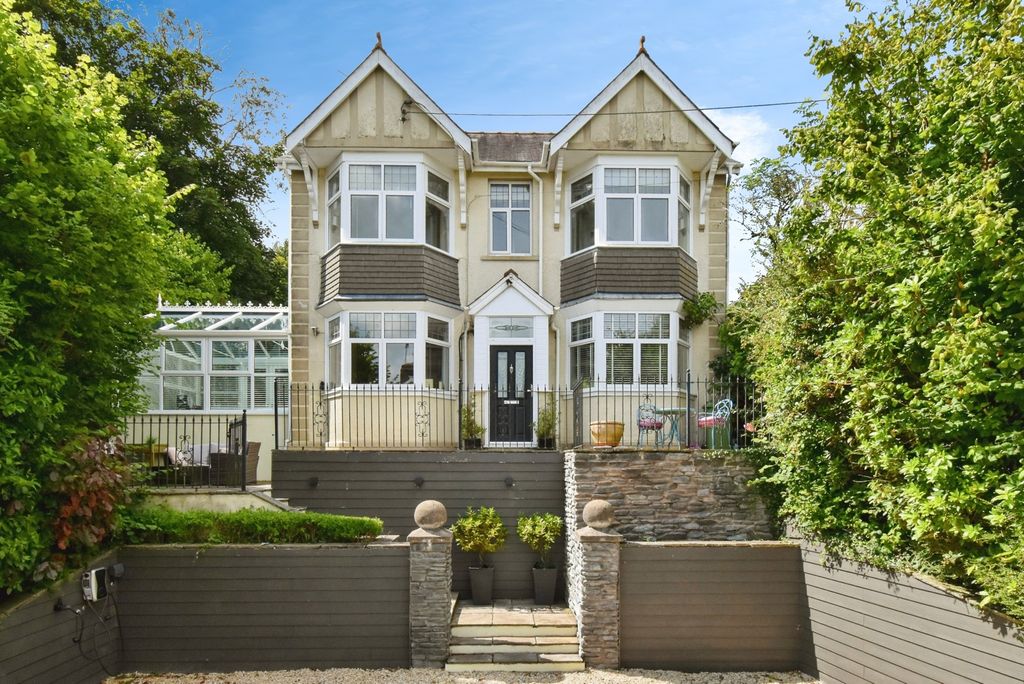 Property photo 1 of 36 Photo