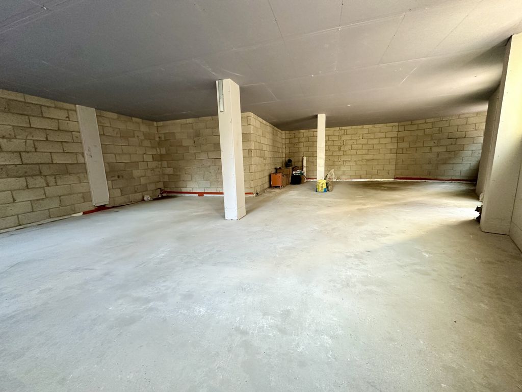 Property photo 3 of 7 Internal