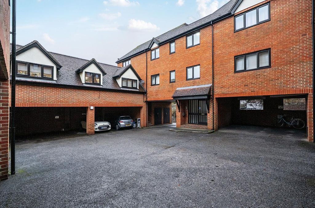 Property photo 2 of 17 1402953-2-69788F9300d06.Jpg