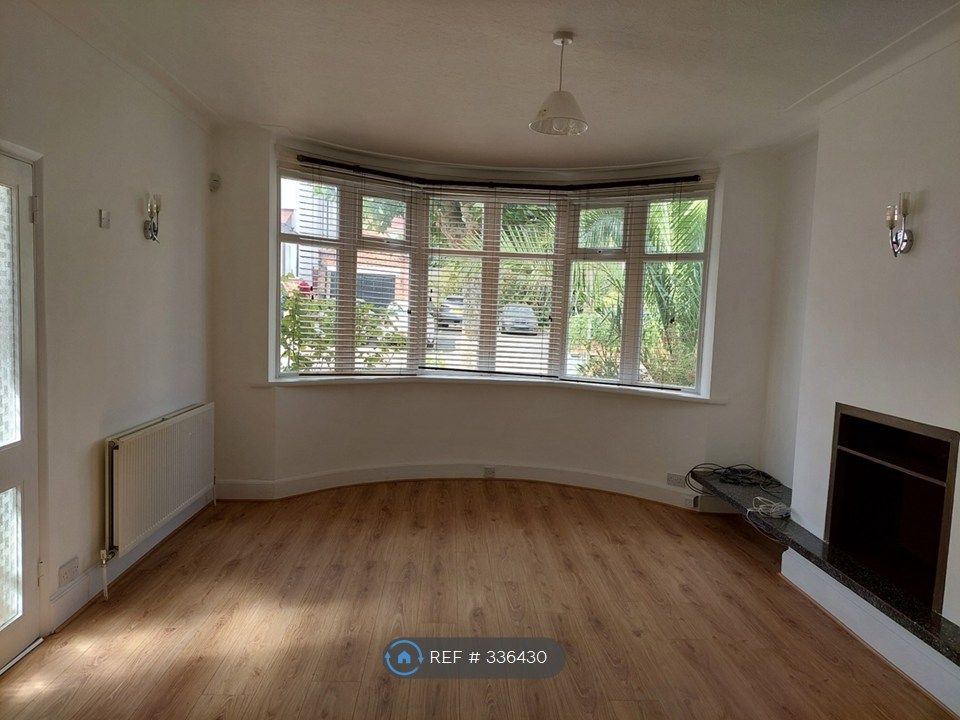 Property photo 3 of 27 Living Room 1