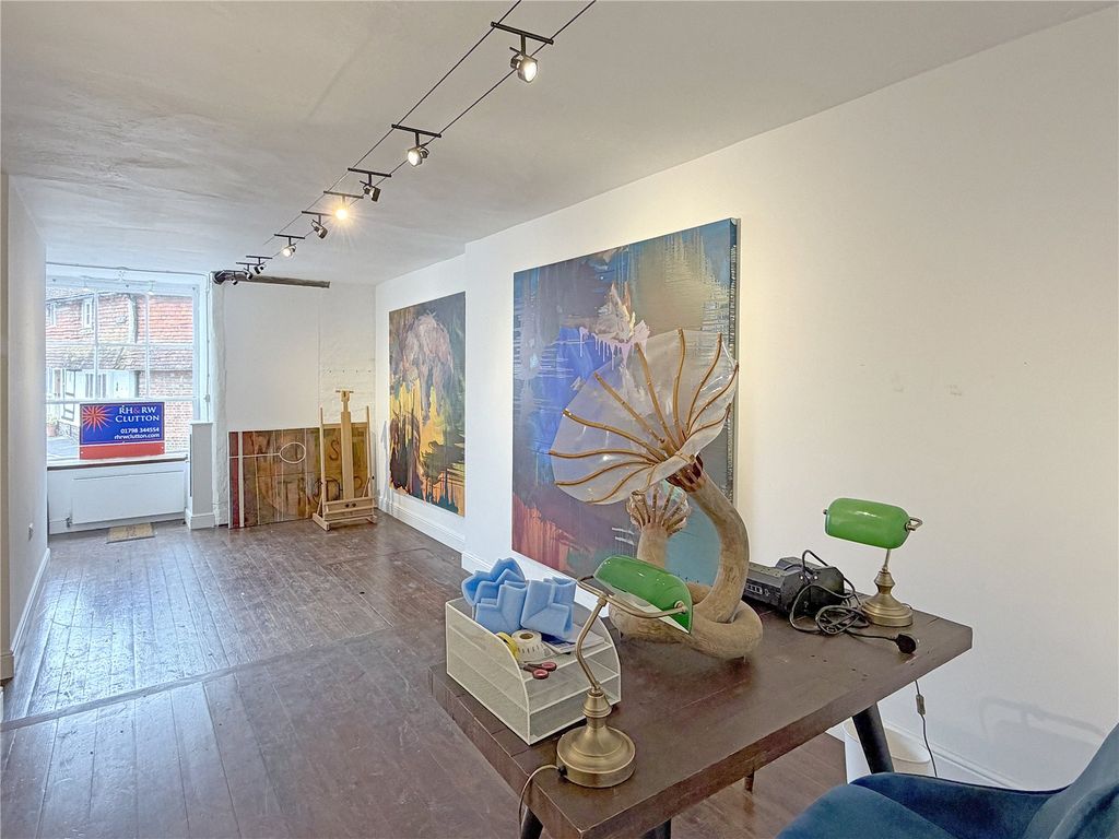 Property photo 2 of 7 Retail Space