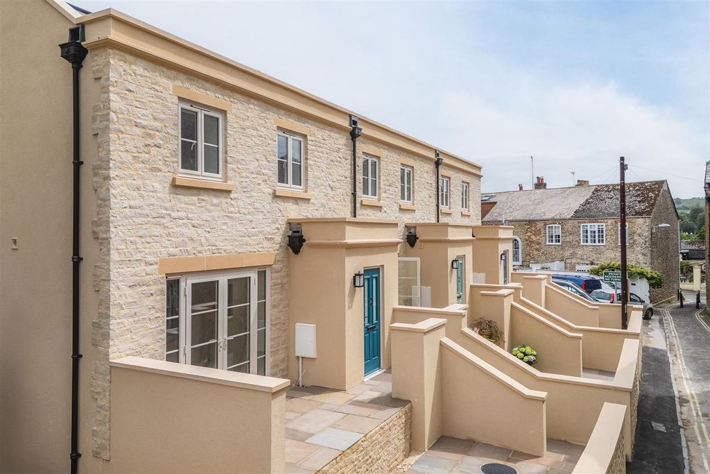 Property photo 1 of 20 The Property