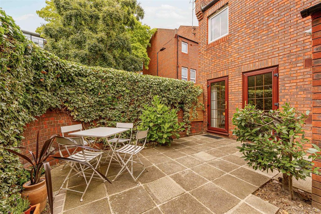 Property photo 3 of 9