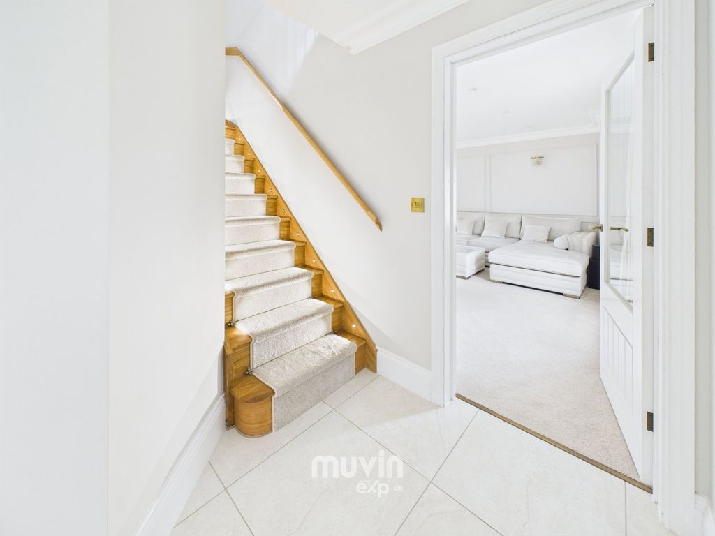 Property photo 2 of 30