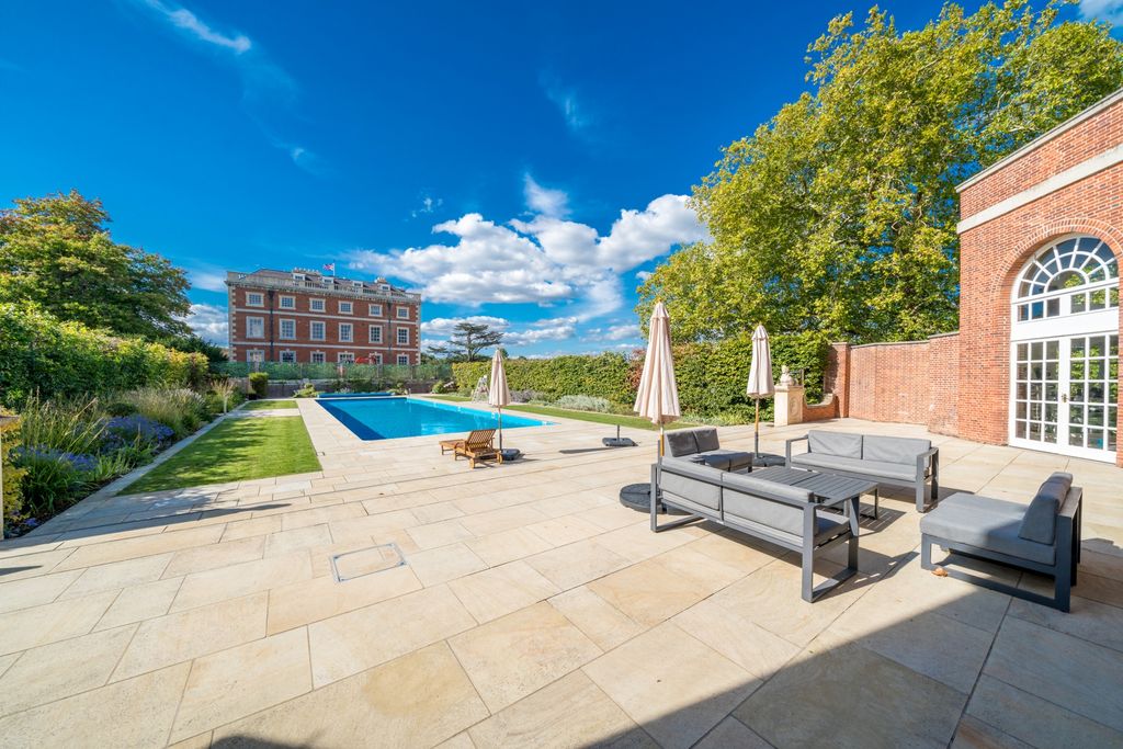 Property photo 3 of 13 Photo 2