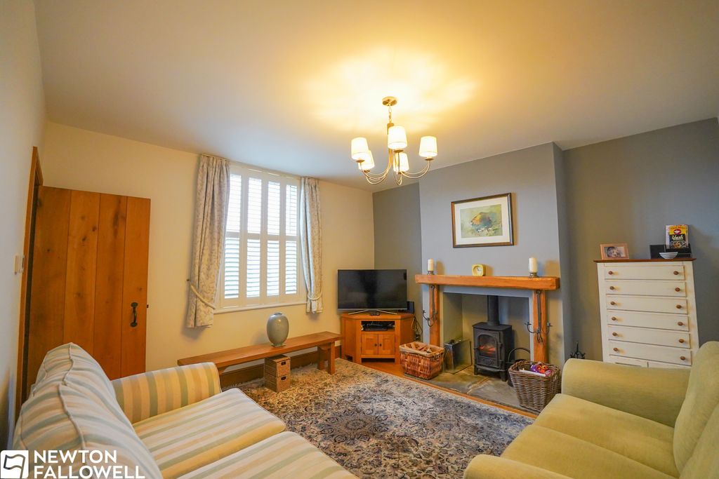 Property photo 3 of 21